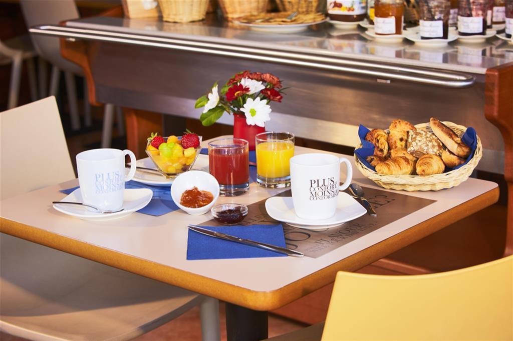 Kyriad Nimes Ouest A9 Екстер'єр фото