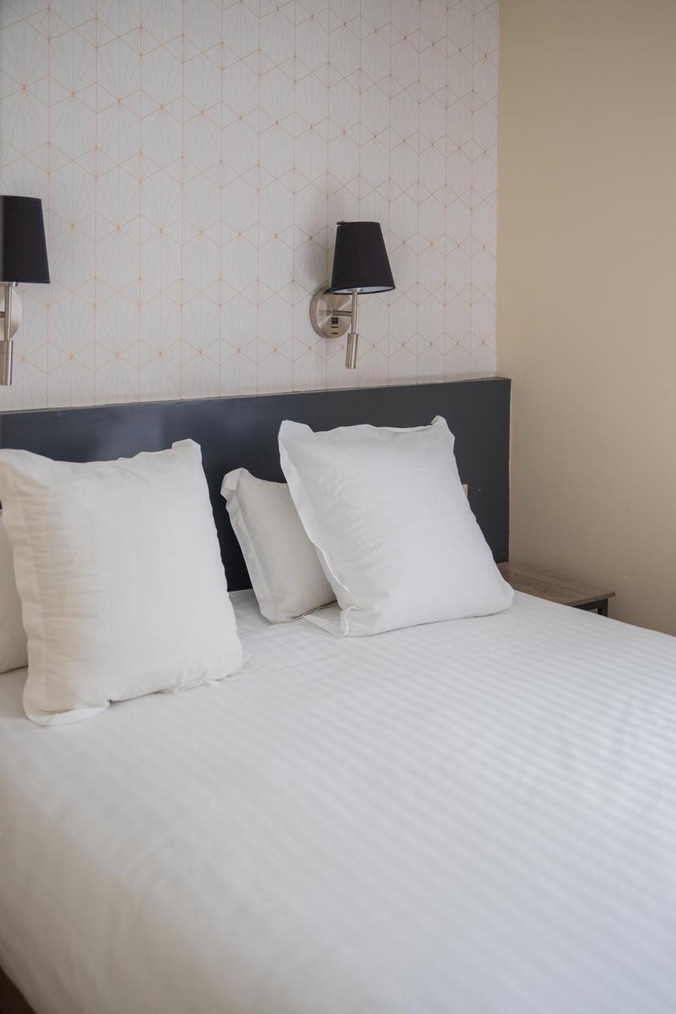 Kyriad Nimes Ouest A9 Екстер'єр фото